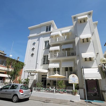 Hotel Belvedere Spiaggia 리미니 외부 사진