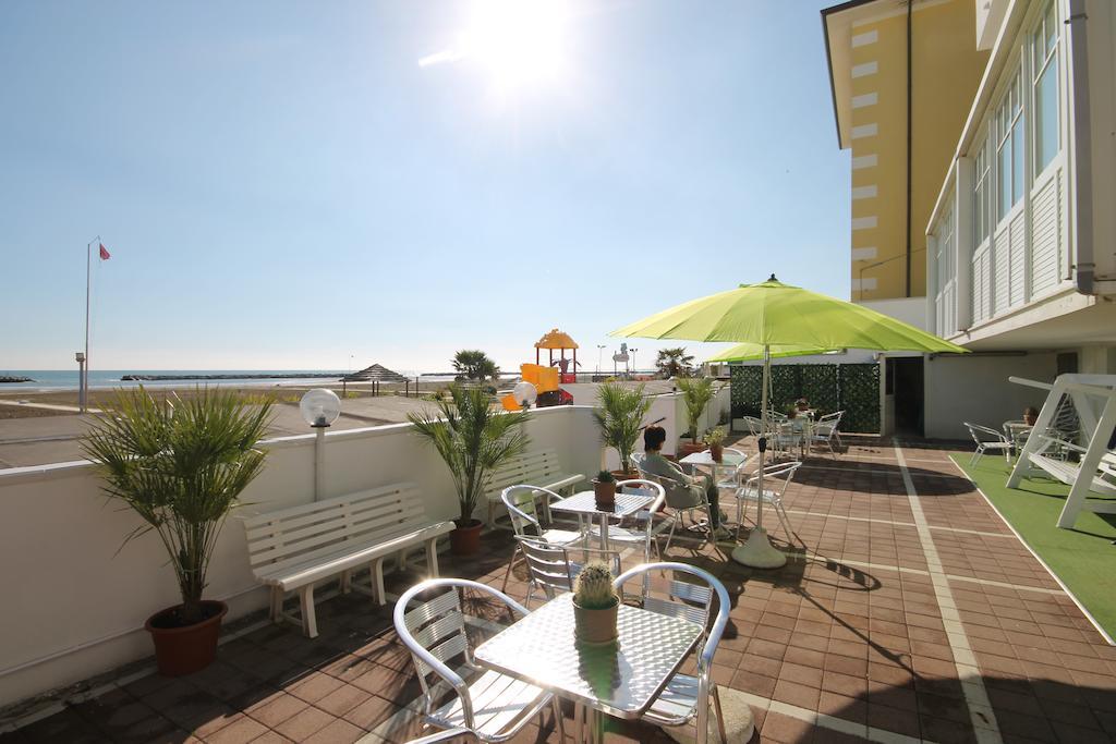 Hotel Belvedere Spiaggia 리미니 외부 사진