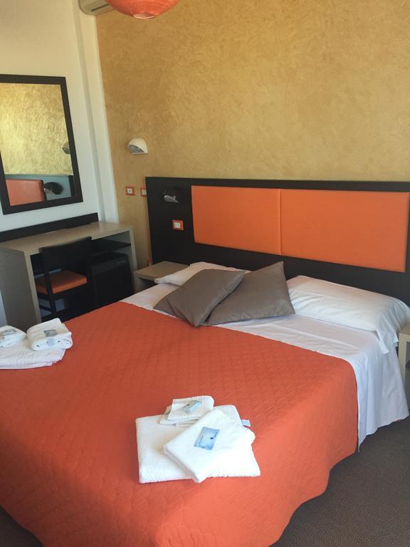 Hotel Belvedere Spiaggia 리미니 외부 사진